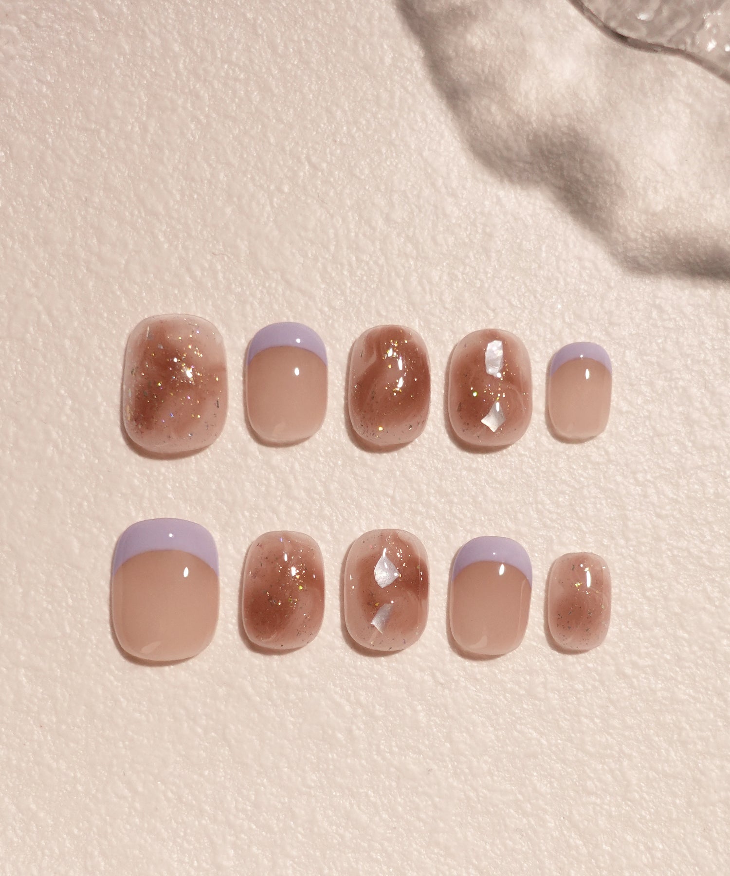 【当日発送】水光ネイルラベンダーフレンチベージュブラウンニュアンスシェルショートラウンドネイルチップ