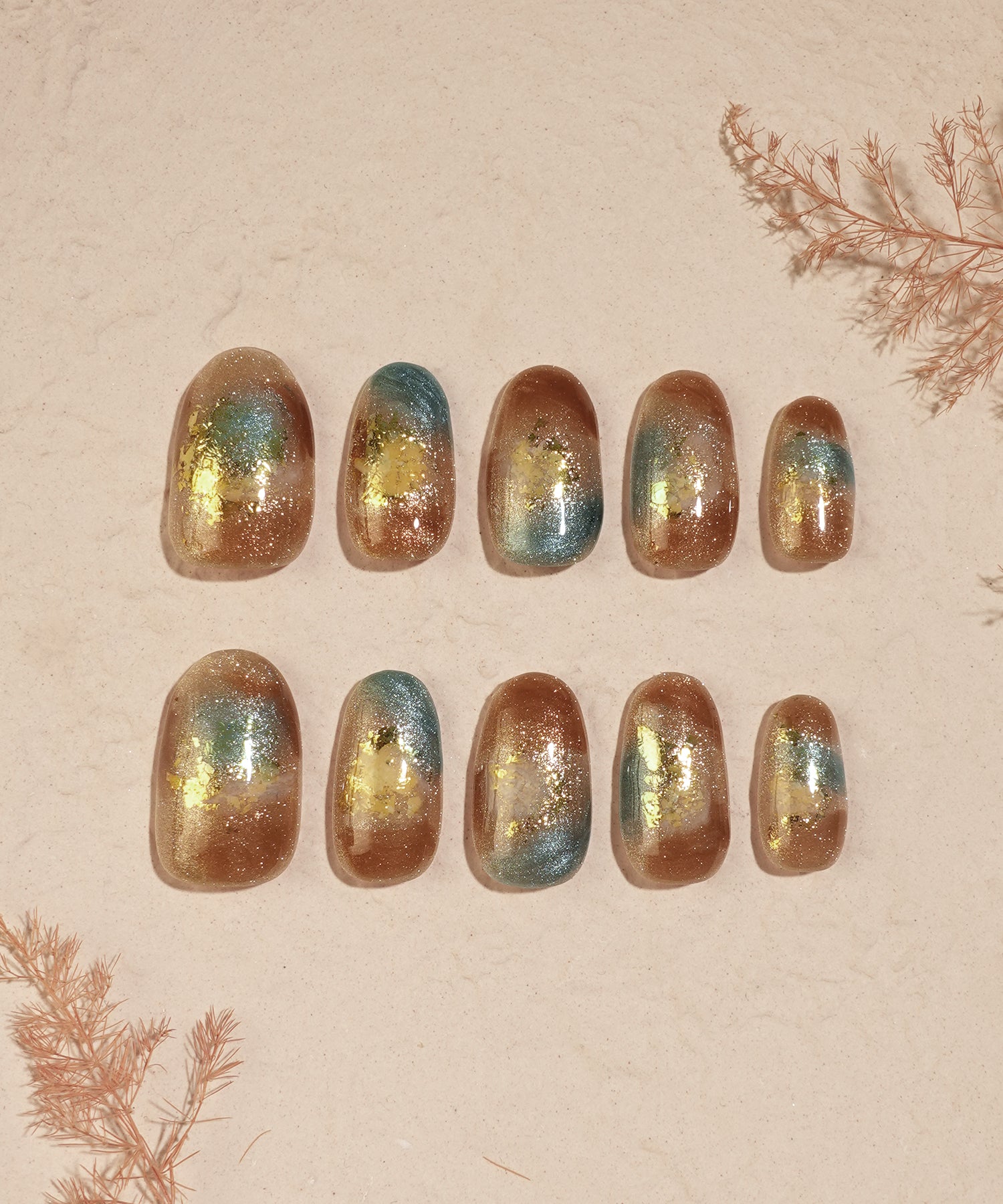 【COMING SOON】水光ネイルブラウンニュアンスゴールドラメホイルオーバルネイルチップ