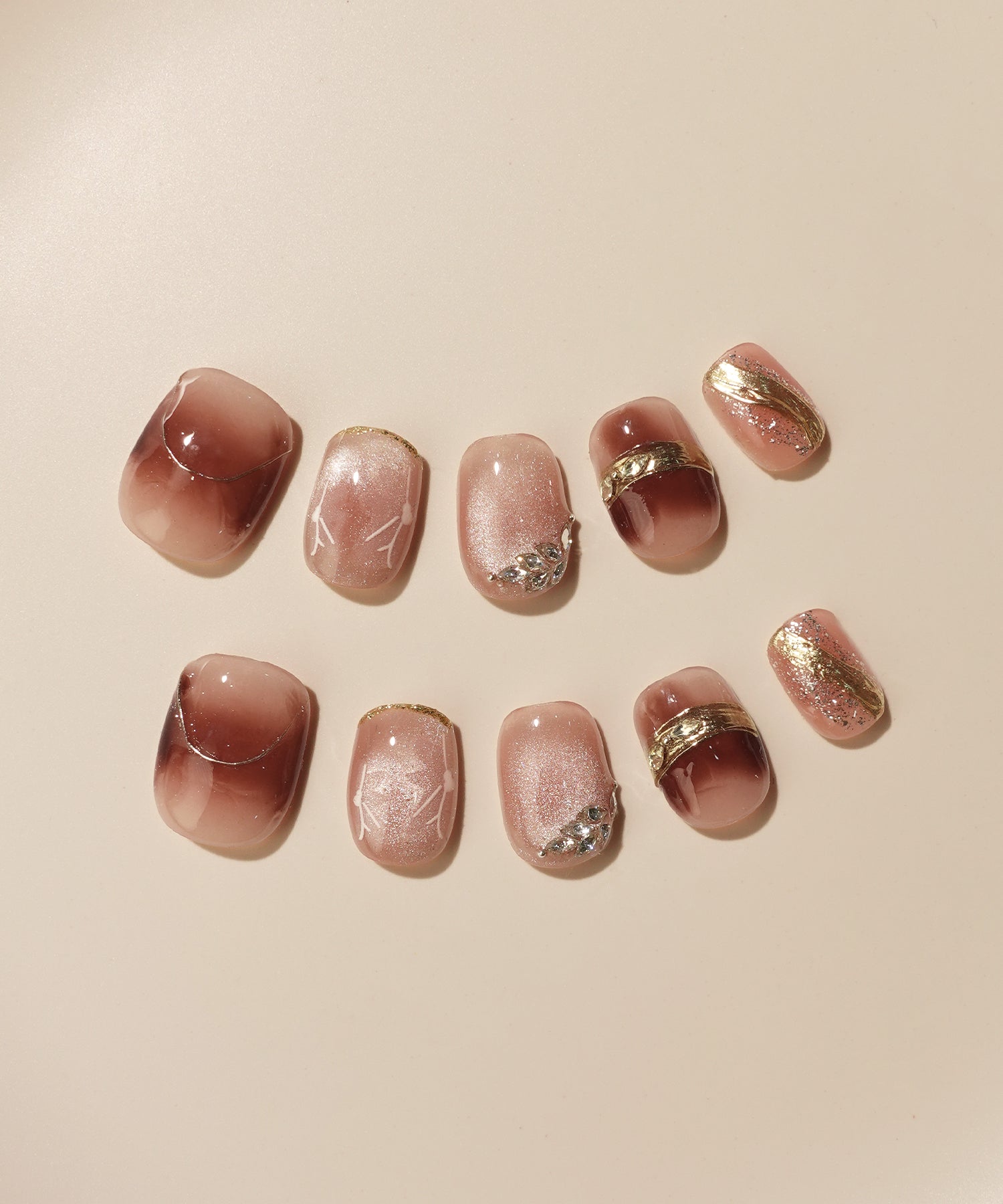 【COMING SOON】水光ネイルブラウンニュアンスマグネットゴールドミラーフラワーアートラメストーンショートスクエアネイルチップ