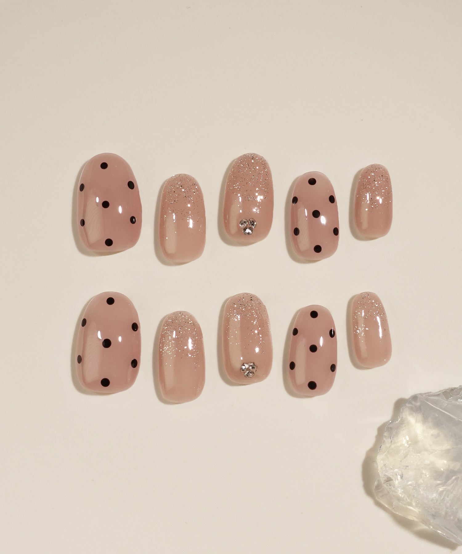 【COMING SOON】水光ネイルピンクラメグラデーションストーンドットデザインオーバルネイルチップ