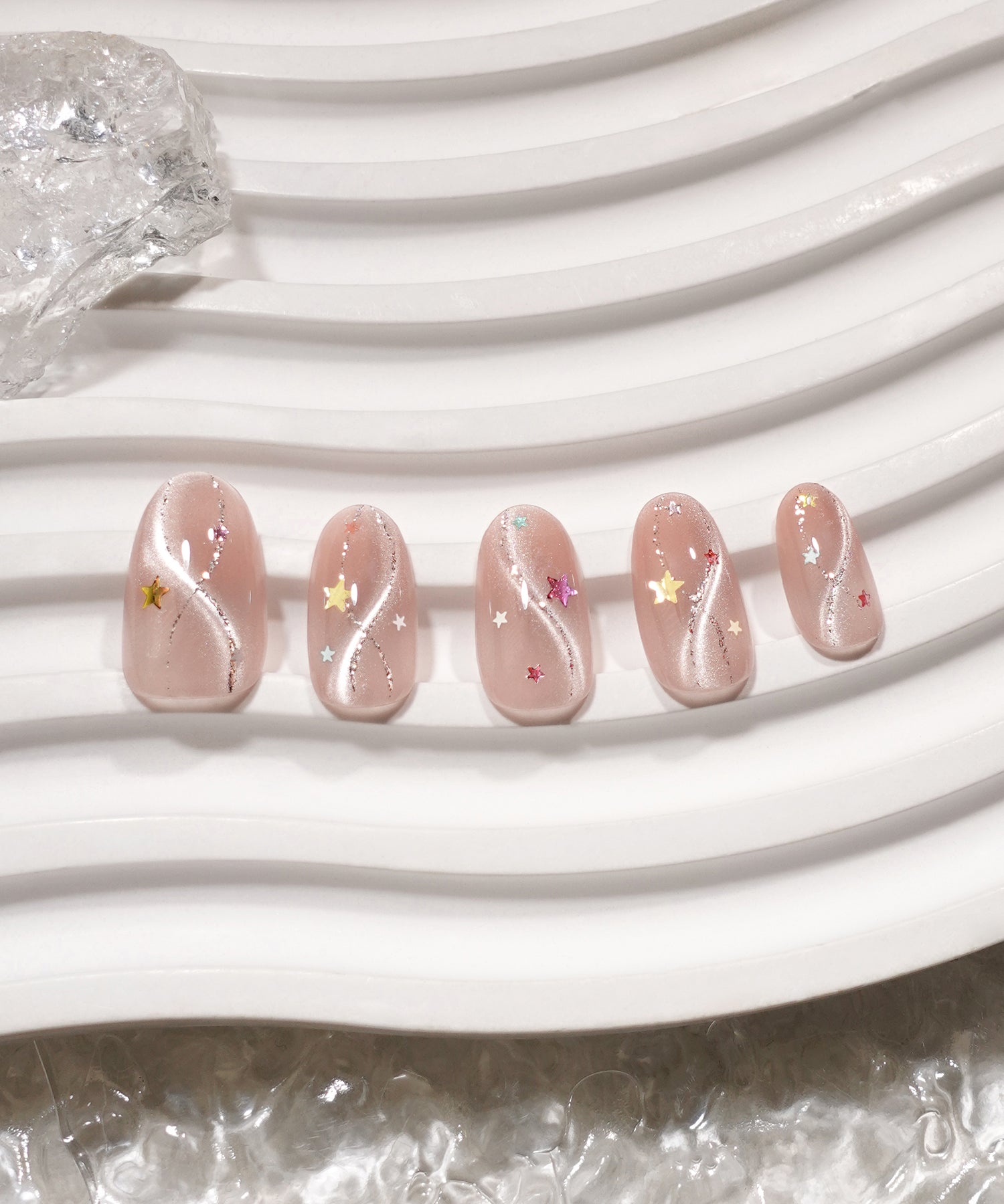 【COMING SOON】水光ネイルピンクマグネットラメラインカラフルスターホログラムオーバルネイルチップ