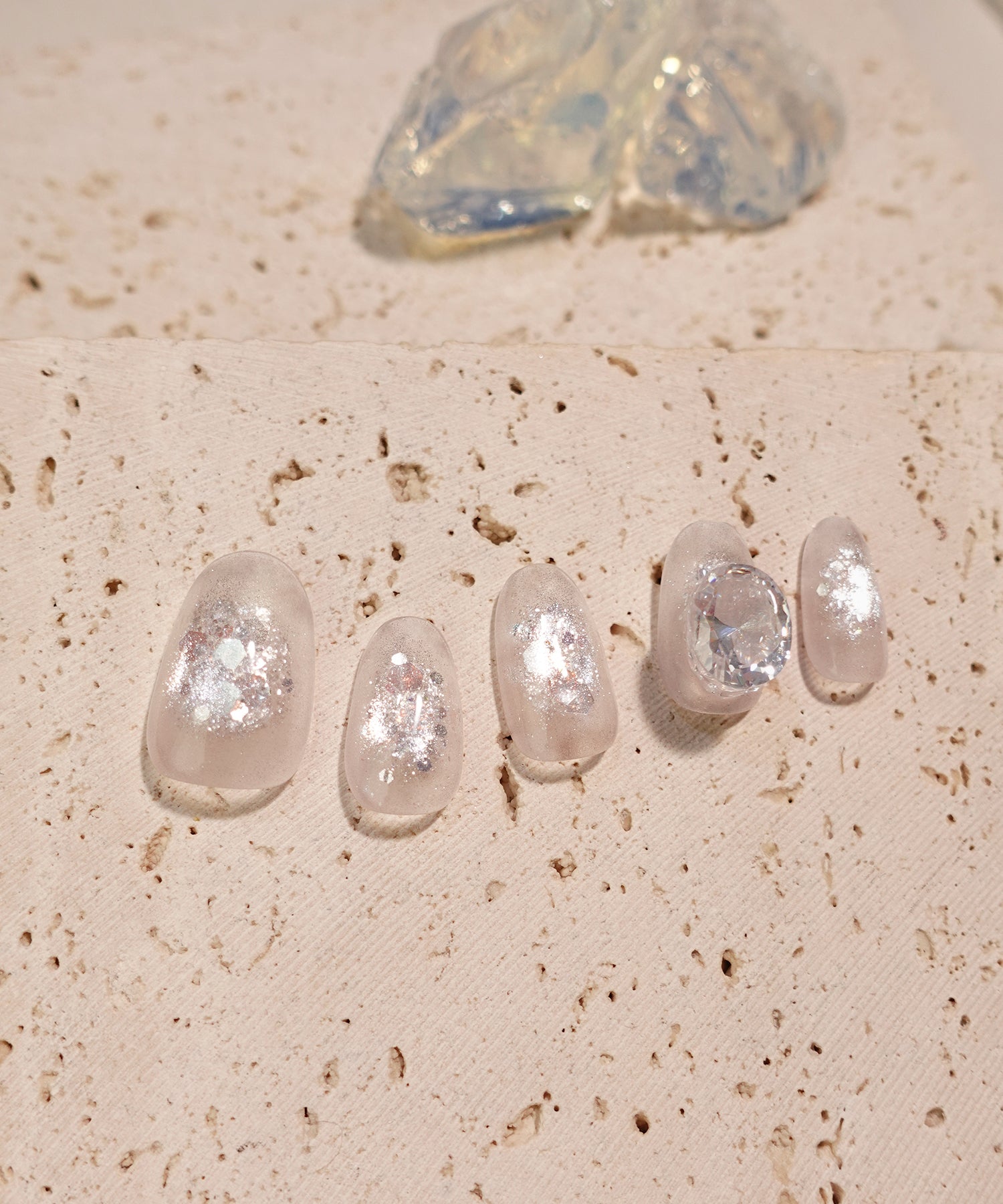 水光ネイルクリアホワイトベースホログラムシルバーストーンオーバルネイルチップ