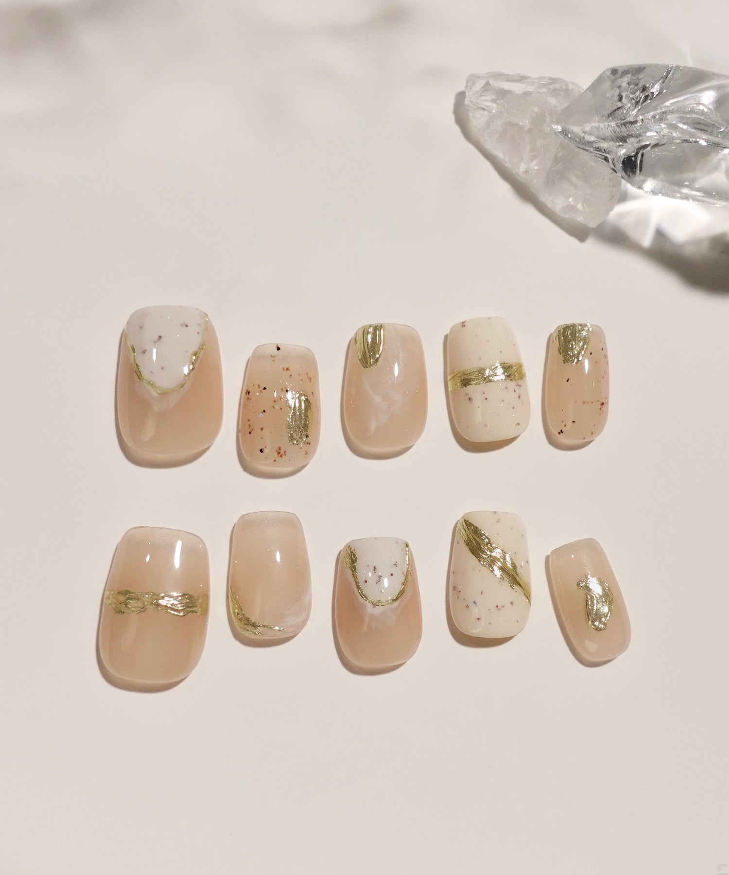 ミルキーニュアンス ネイルチップ 当日発送】水光ネイルミルキーベージュニュアンスゴールドミラー