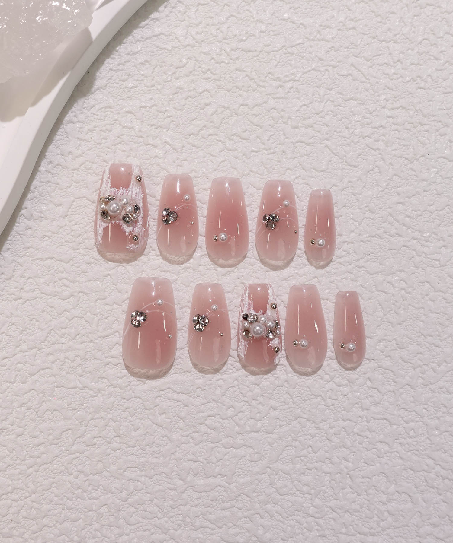 [Same-day shipping] 3D Water Shine Nail Natural Pink Cheek V-Cut Pearl Nail Tip