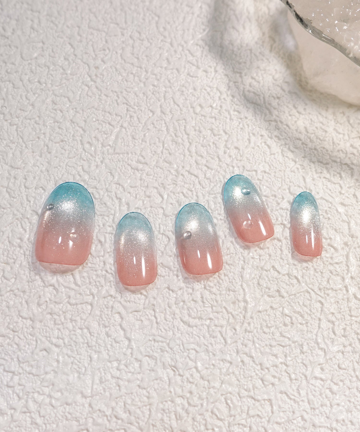 【当日発送】水光ネイルピンクマグネットブルーグラデーションウォータードロップオーバルネイルチップ