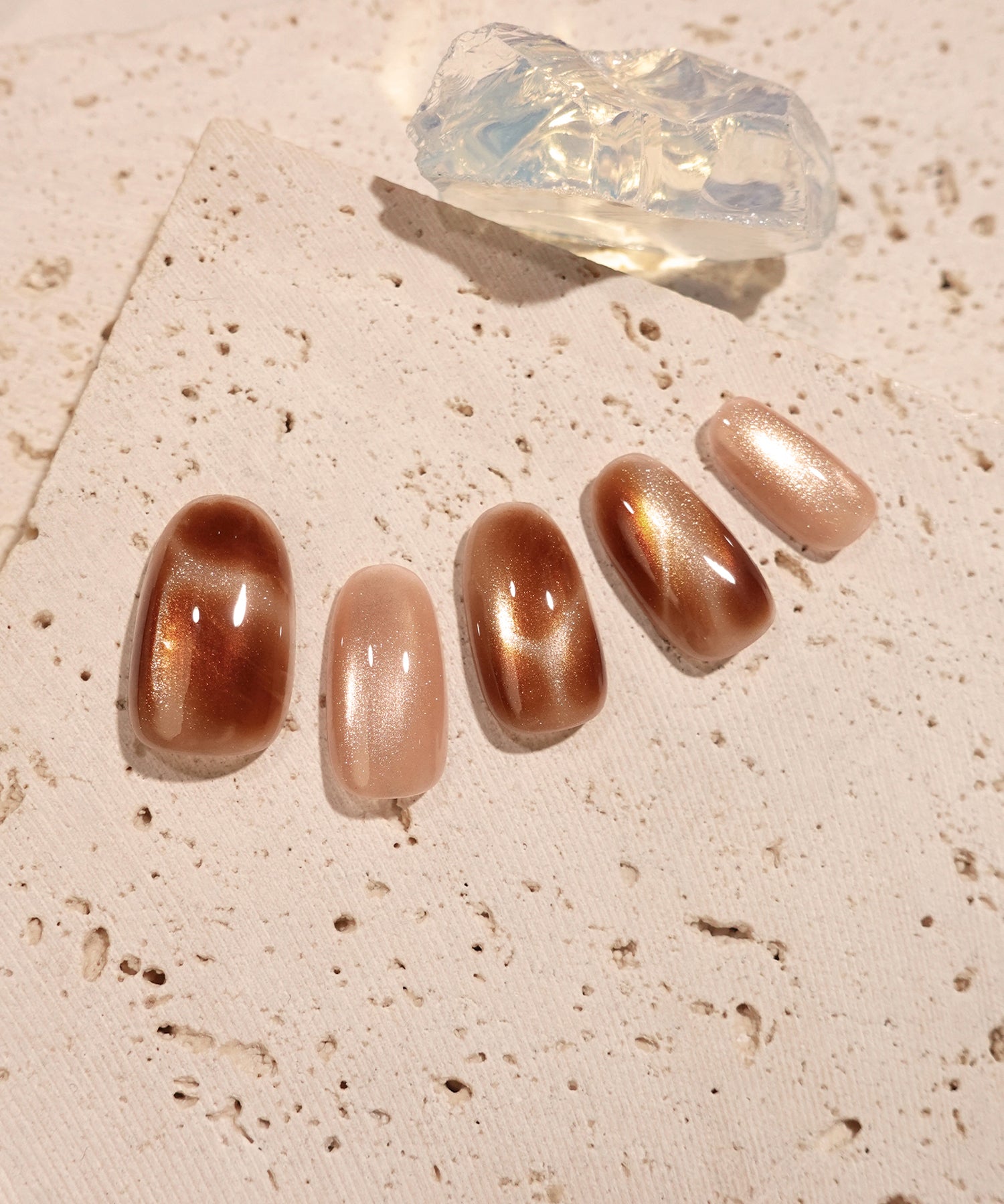 【COMING SOON】水光ネイルブラウンピンクニュアンスマグネットアートオーバルネイルチップ