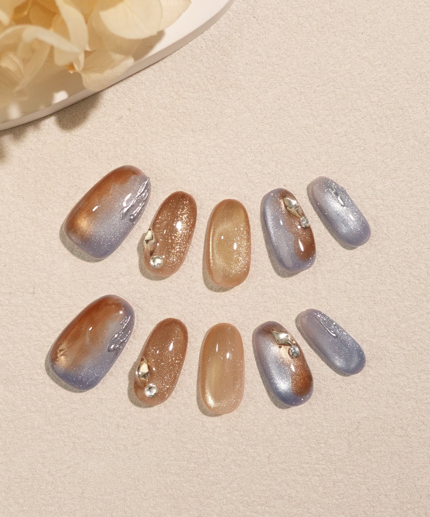 【COMING SOON】水光ネイルスモーキーカラーグラデーションマグネットストーンオーバルネイルチップ