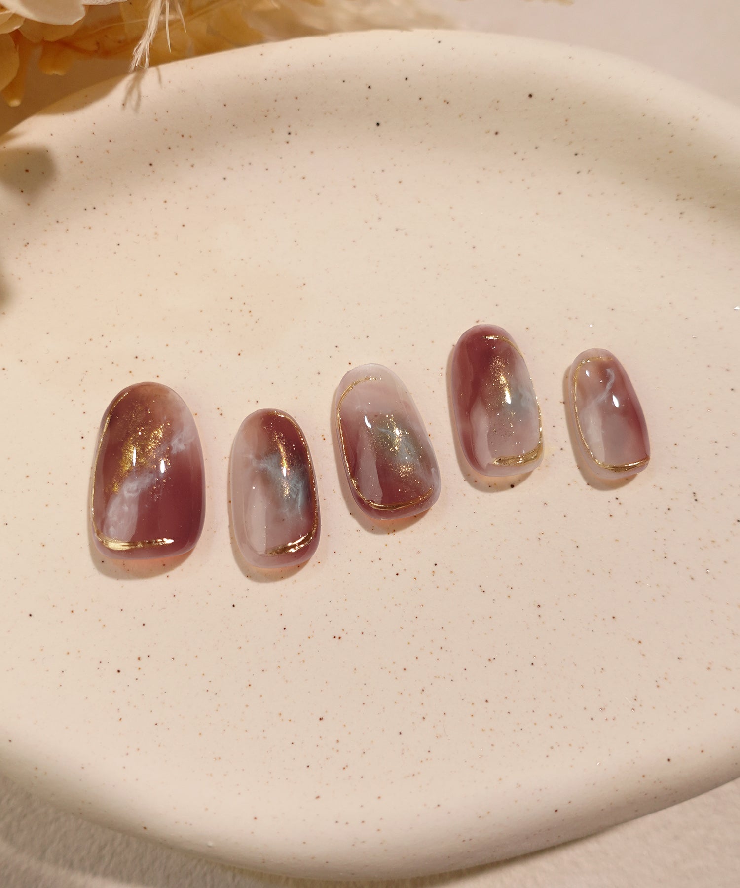 【予約販売】水光ネイルレッドゴールドニュアンスミラーオーバルネイルチップ