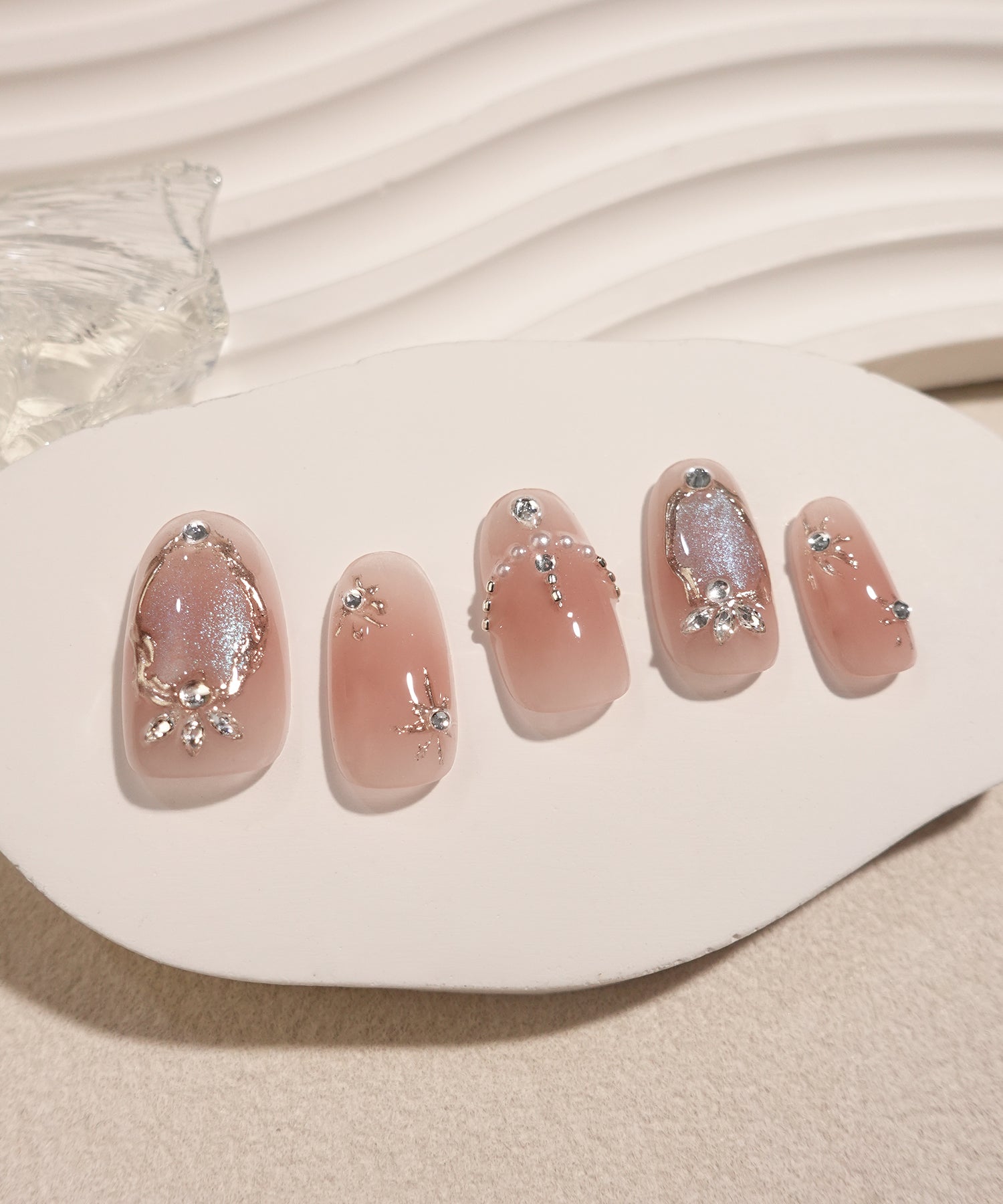 【COMING SOON】水光ネイルピンクチークミラーアートブルーマグネットオーバルネイルチップ