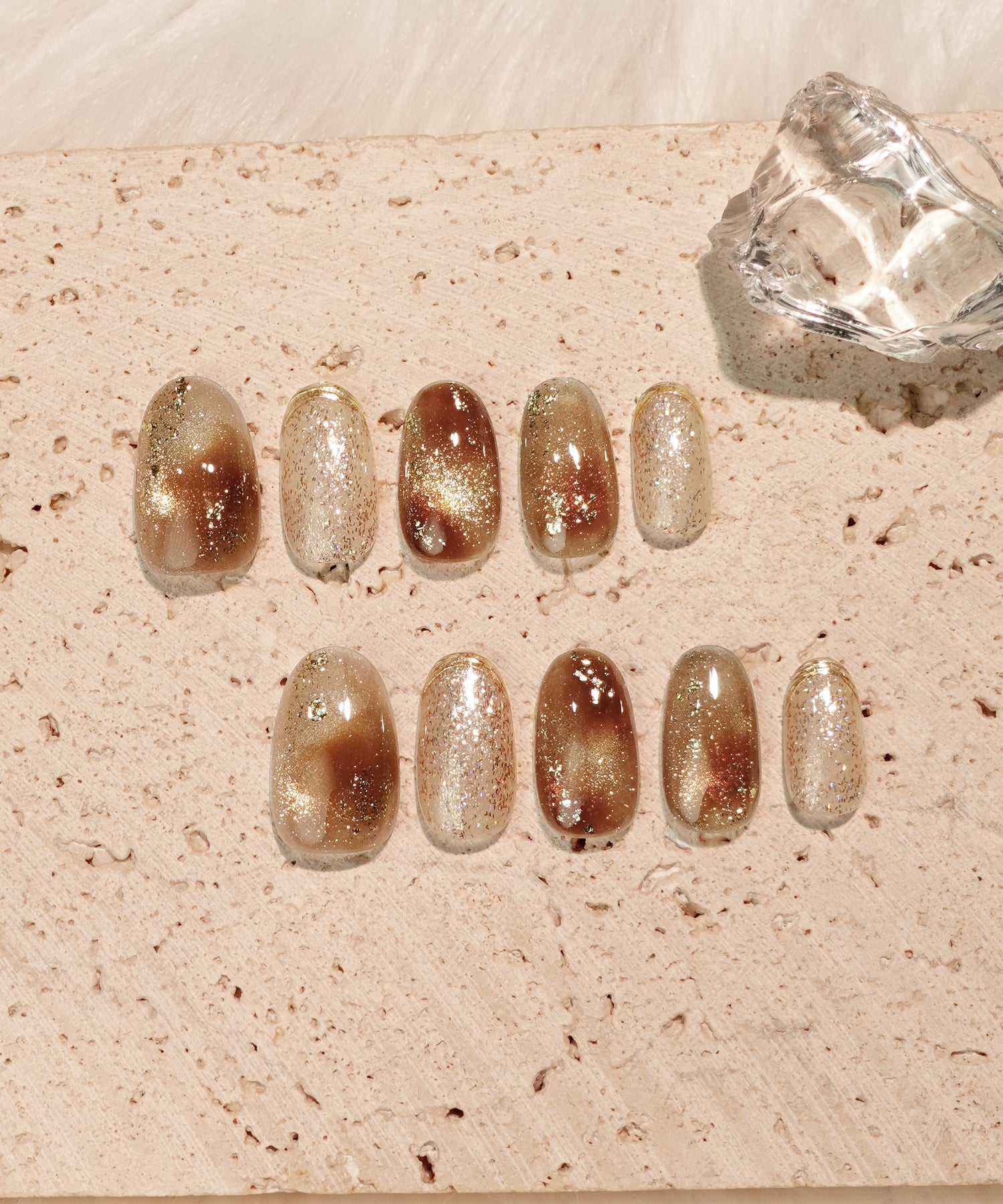 【COMING SOON】水光ネイルブラウンマーブルマグネットゴールドミラーグリッターオーバルネイルチップ