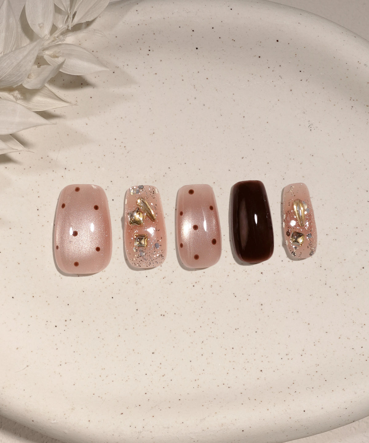 [Pre-order] Water Glow Nail Pink Magnet Brown Stone Hologram Dot Square Nail Tips