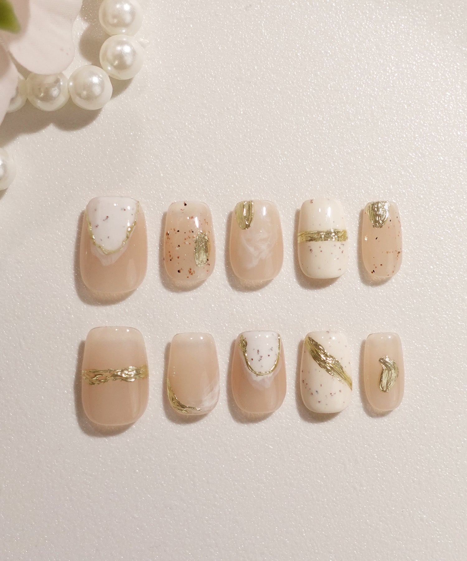 COMING SOON】水光ネイルミルキーベージュニュアンスゴールドミラー