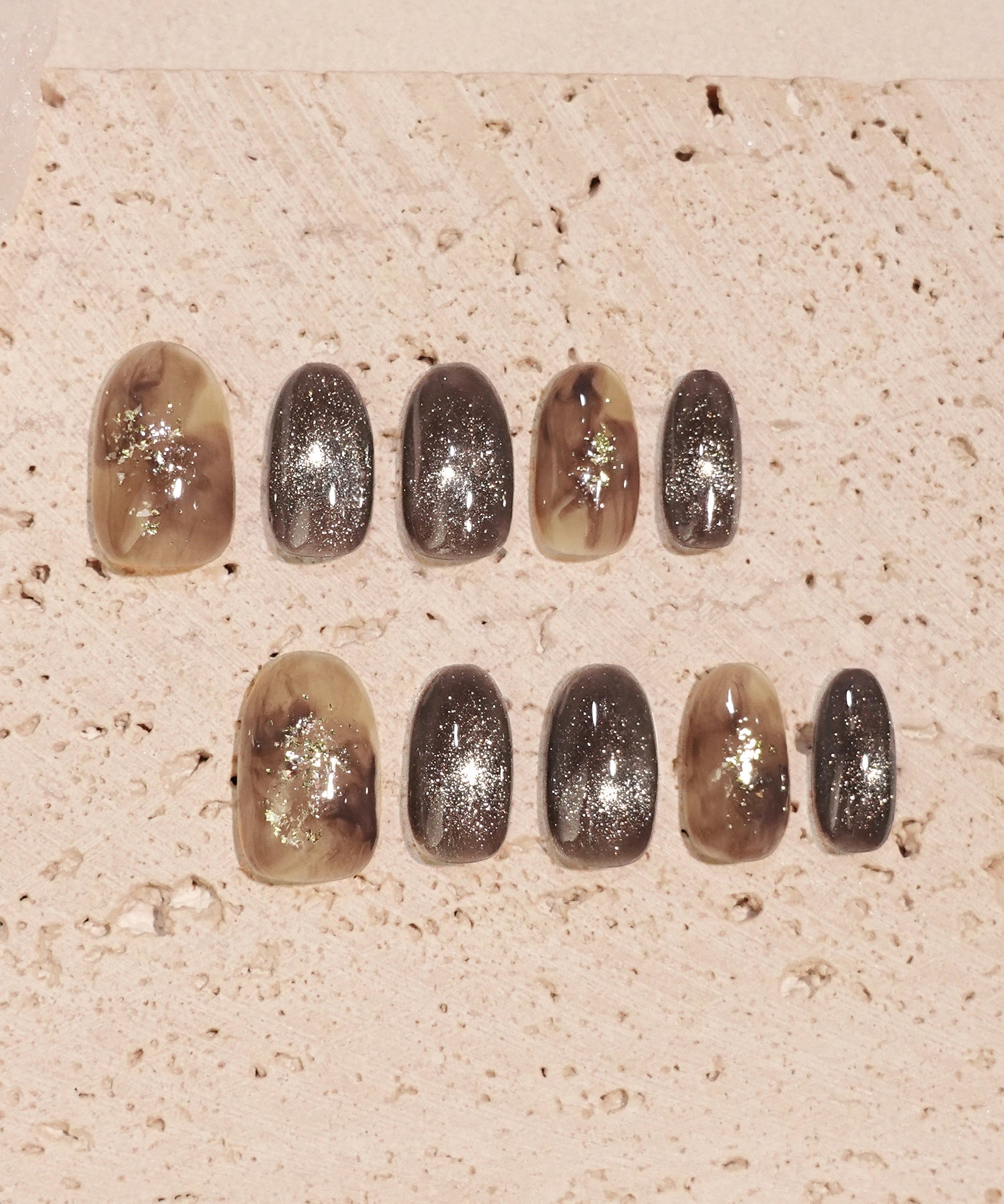 ［47］ネイルチップ マグネット ニュアンス ブラウン スモーキー ゴールド COMING SOON】水光ネイルブラウンニュアンスマグネットゴールドホイル
