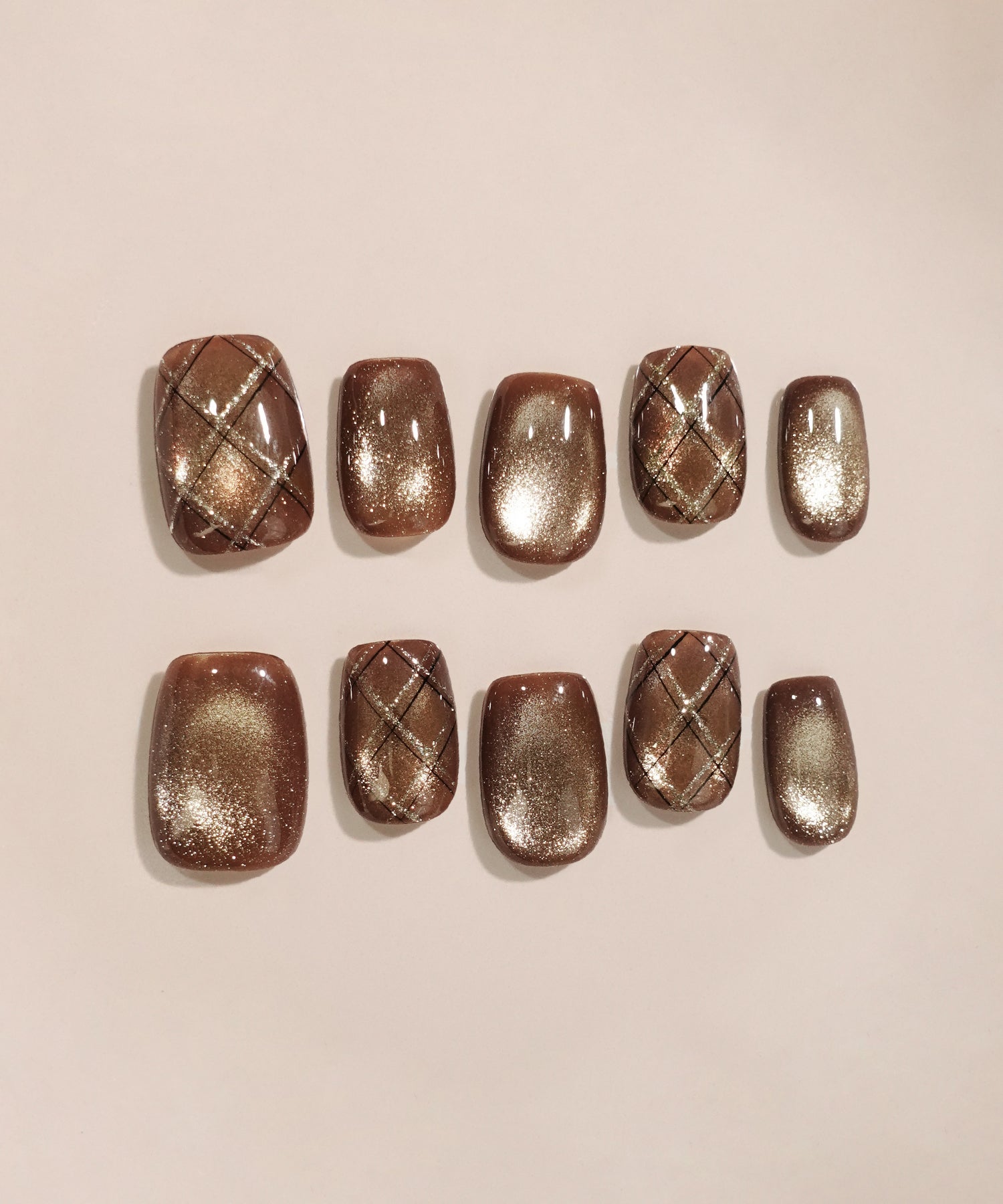 【当日発送】水光ネイルブラウンマグネットアーガイルショートスクエアネイルチップ