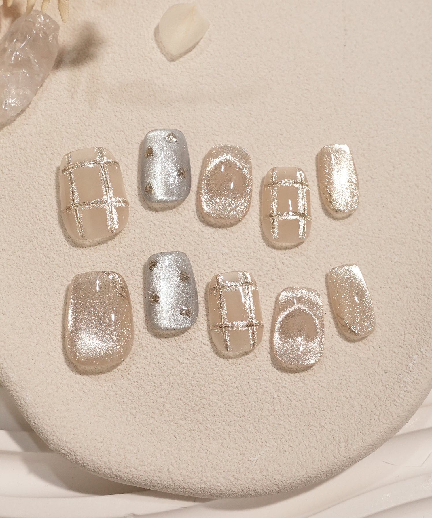 【当日発送】水光ネイルベージュマグネットミラーチェックハートショートスクエアネイルチップ