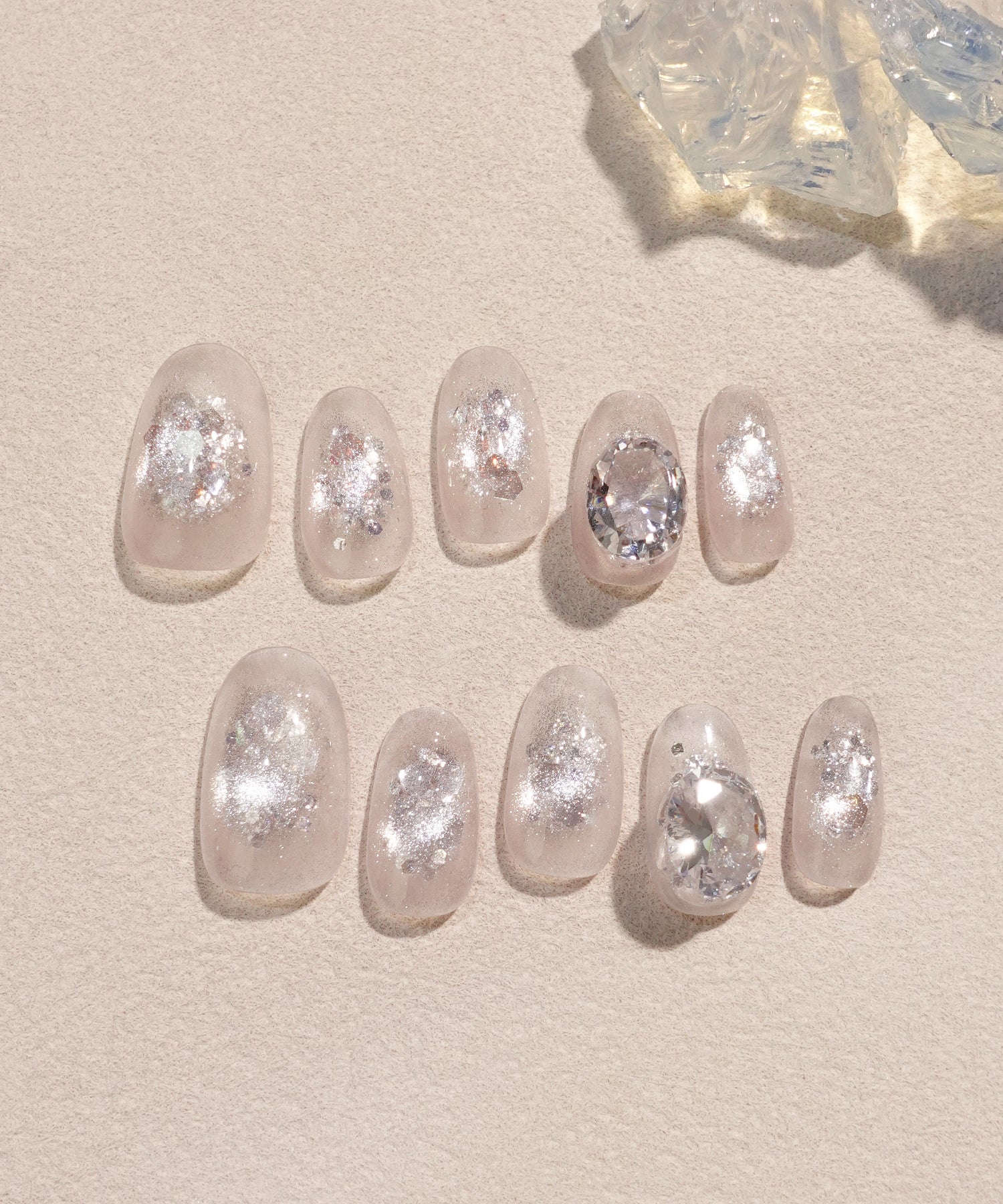 水光ネイルクリアホワイトベースホログラムシルバーストーンオーバルネイルチップ
