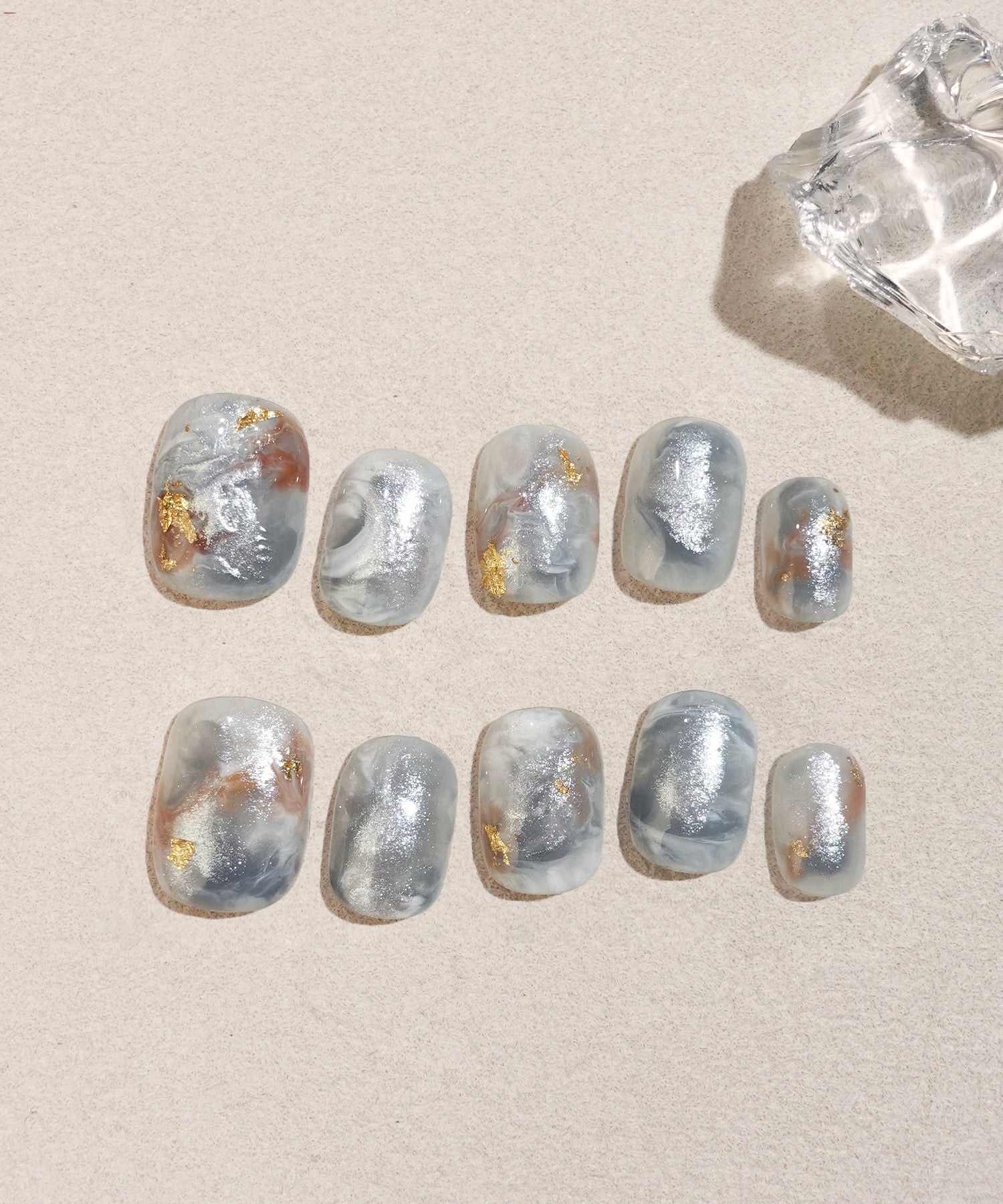 【当日発送】水光ネイルブルーニュアンスゴールドホイルラメショートラウンドネイルチップ