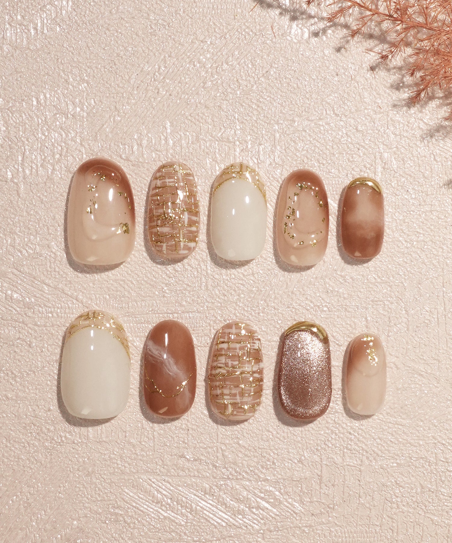 【COMING SOON】水光ネイルモカベージュニュアンスフレンチツイードデザインオーバルネイルチップ