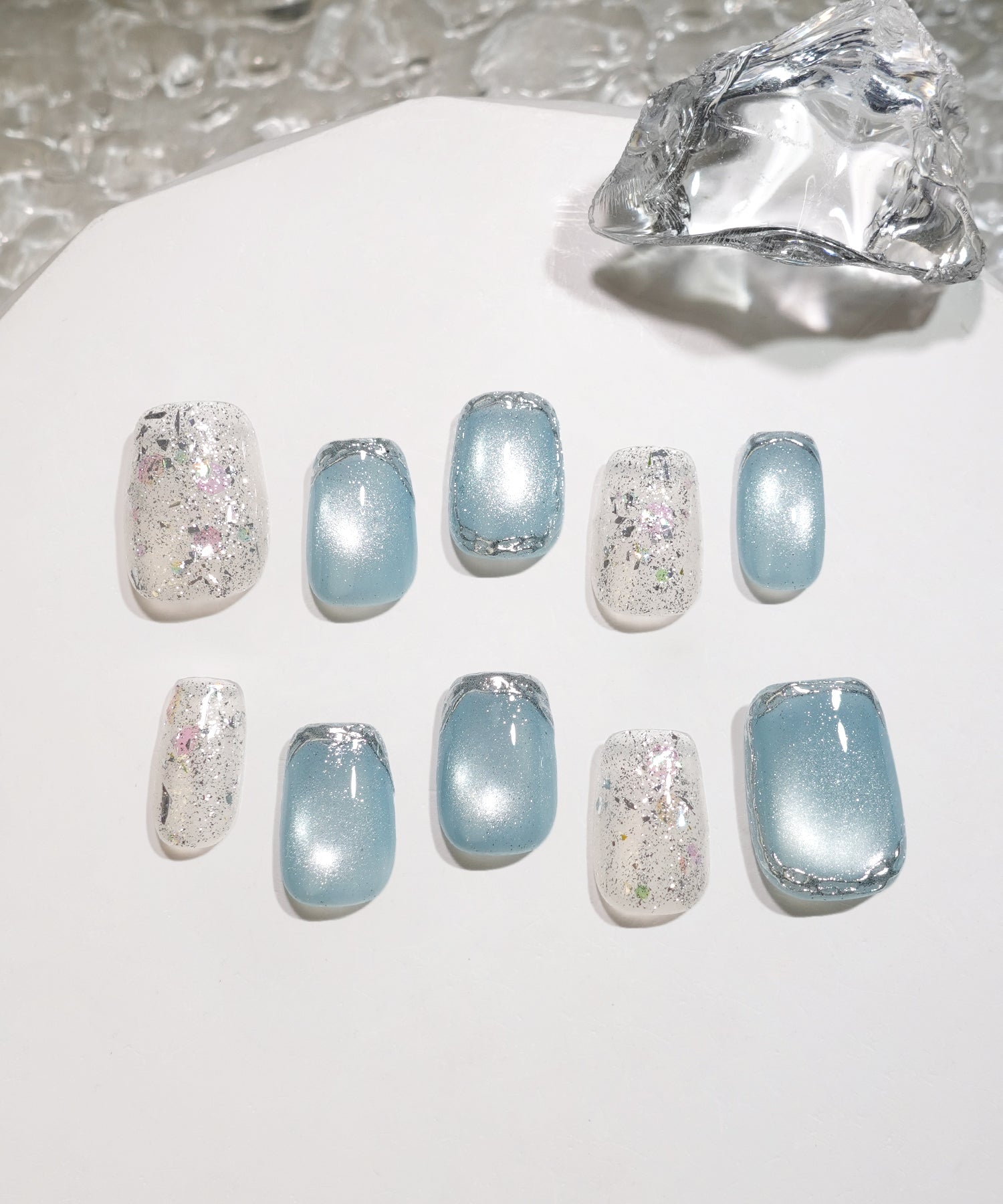 【COMING SOON】水光ネイルアイスブルーマグネットシルバーミラーラインアートラメホロショートスクエアネイルチップ
