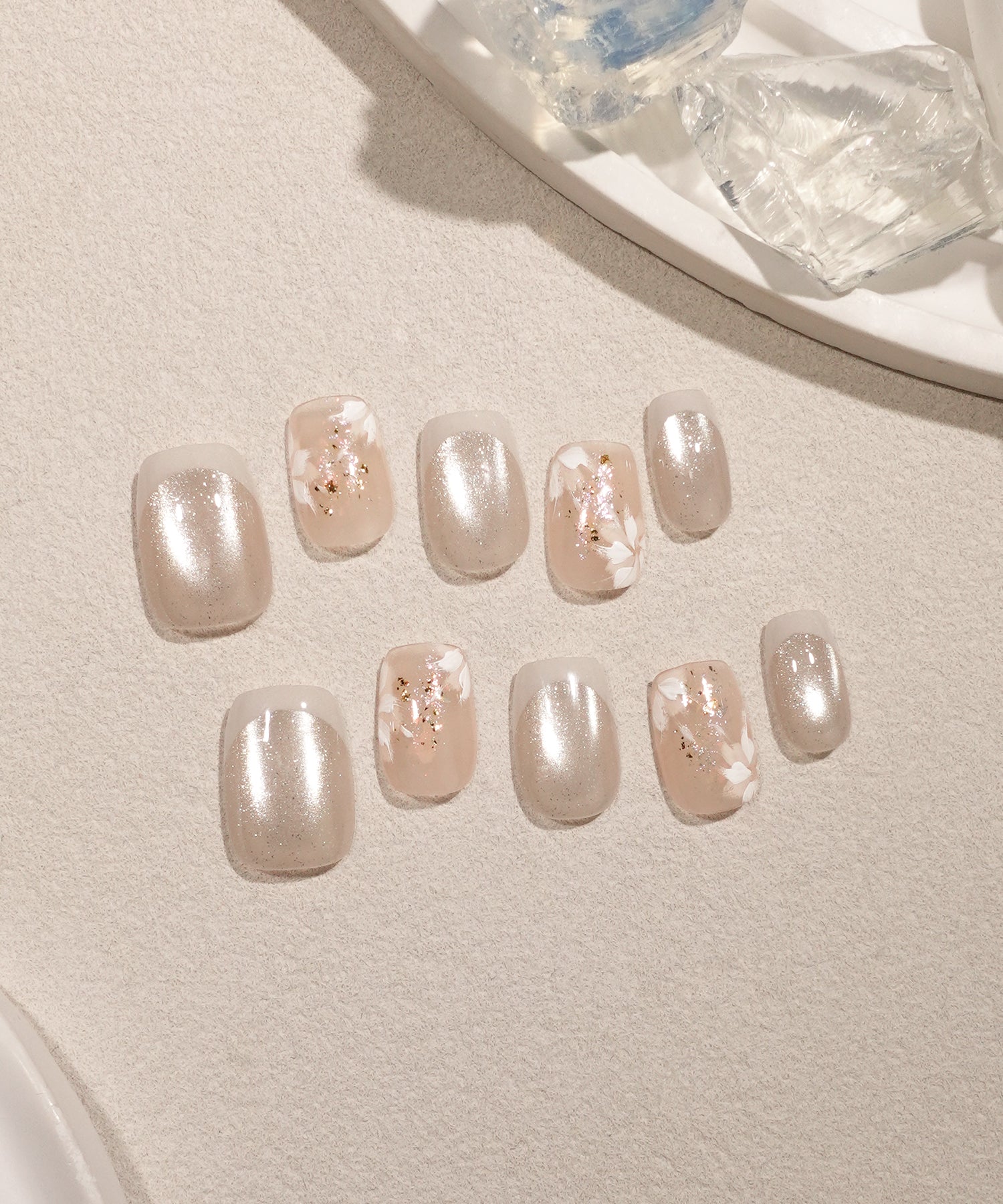 【当日発送】水光ネイルベージュマグネットブロッサムアートフレンチショートスクエアネイルチップ