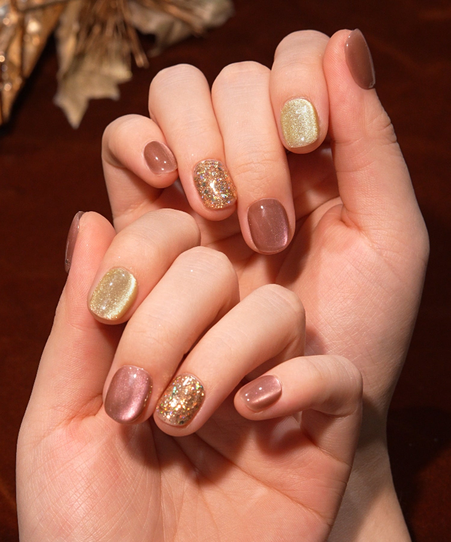 【当日発送】水光ネイルピンクゴールドマグネットグリッターホログラムショートラウンドネイルチップ