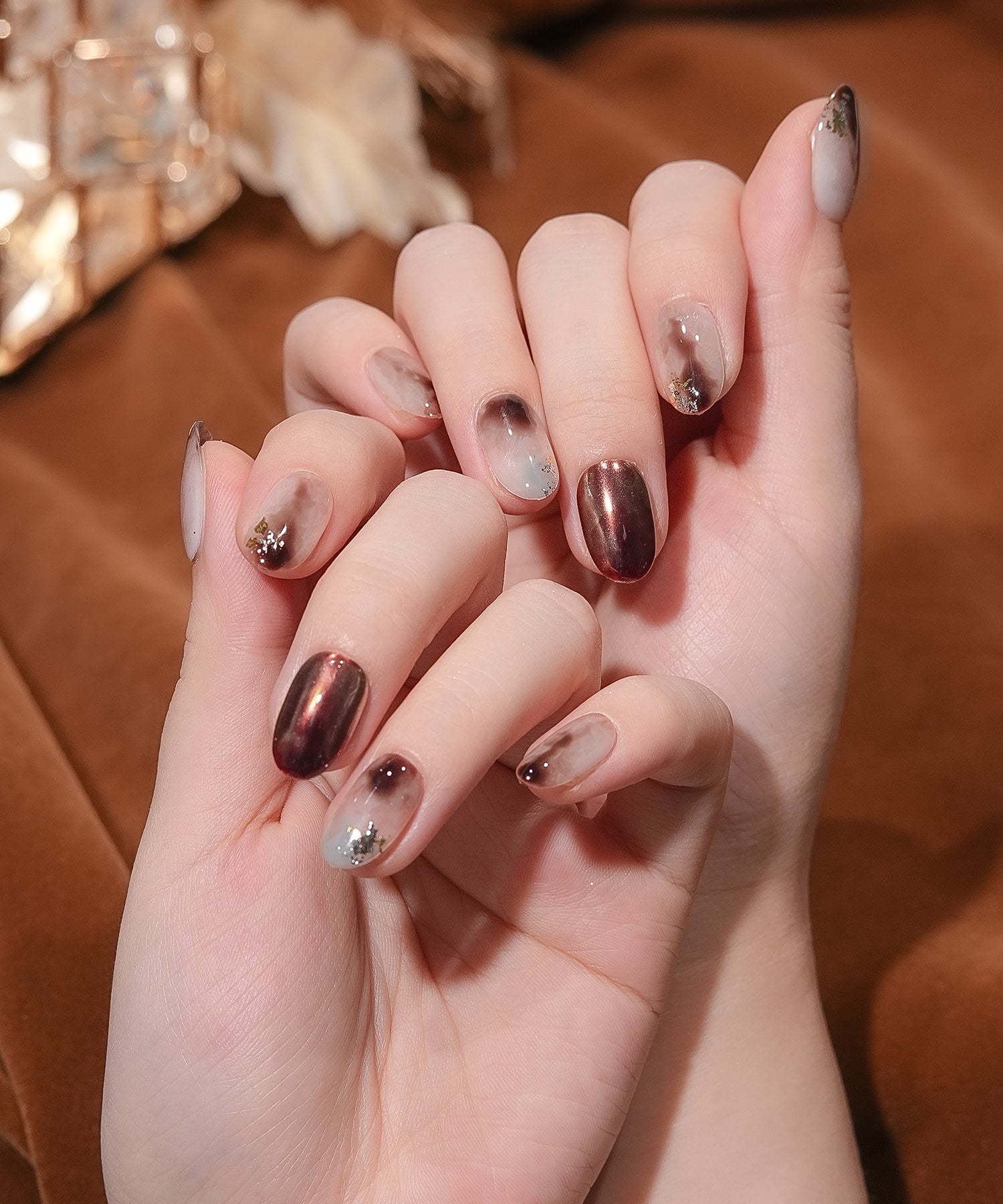 【当日発送】水光ネイルブラウンニュアンスホイルオーバルネイルチップ