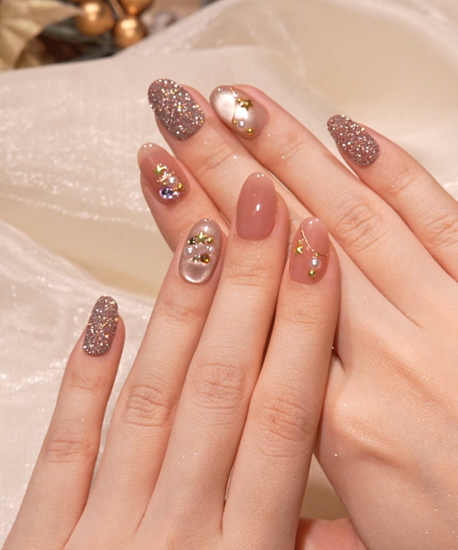 【当日発送】水光ネイルピンクグリッターオーナメントデザインクリスマスオーバルネイルチップ