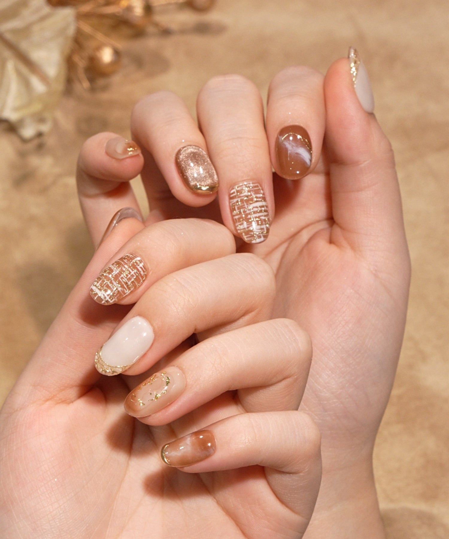 【当日発送】水光ネイルモカベージュニュアンスフレンチツイードデザインオーバルネイルチップ