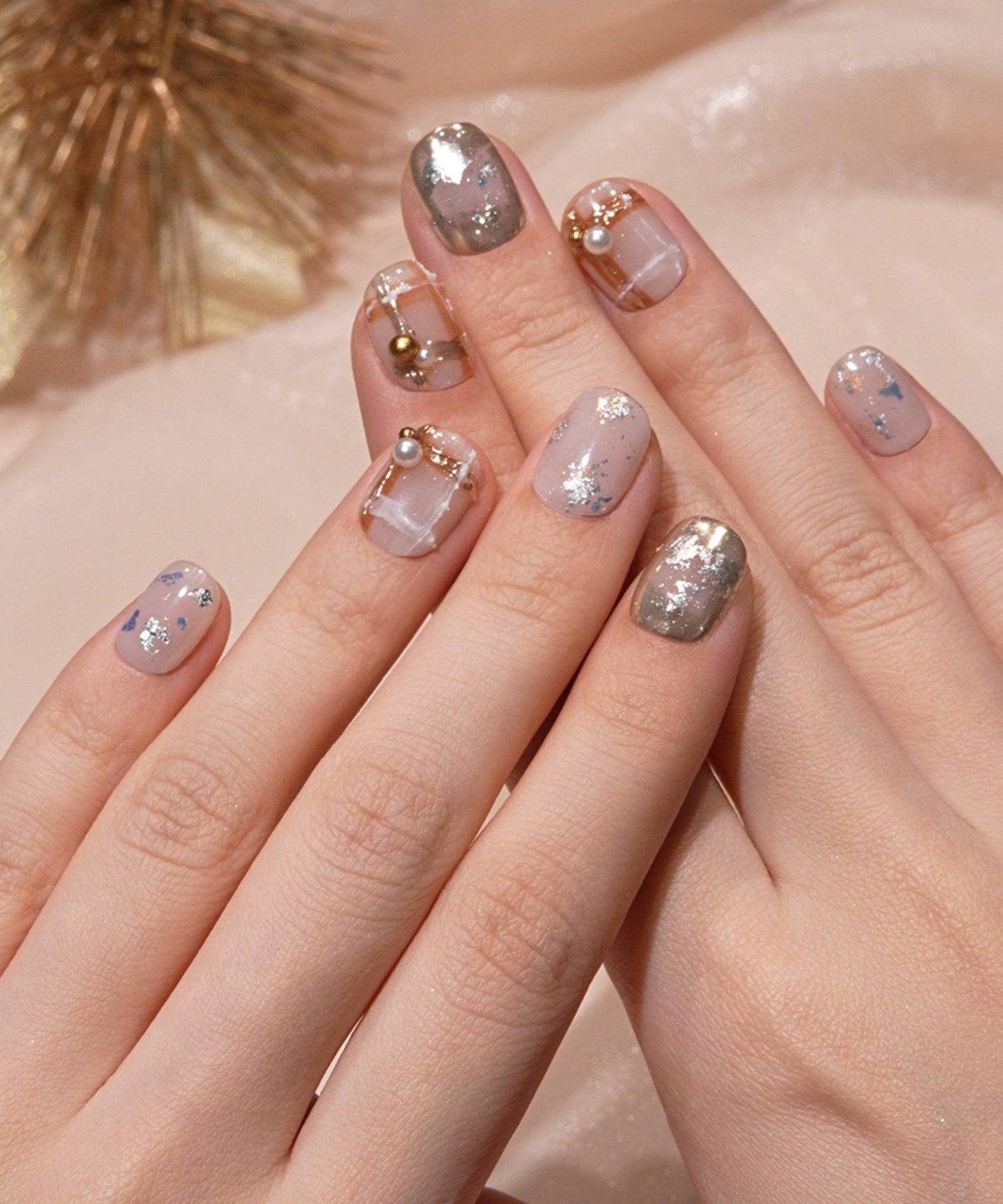 【当日発送】水光ネイルミルキーホワイトチェックミラークリスマスショートスクエアネイルチップ