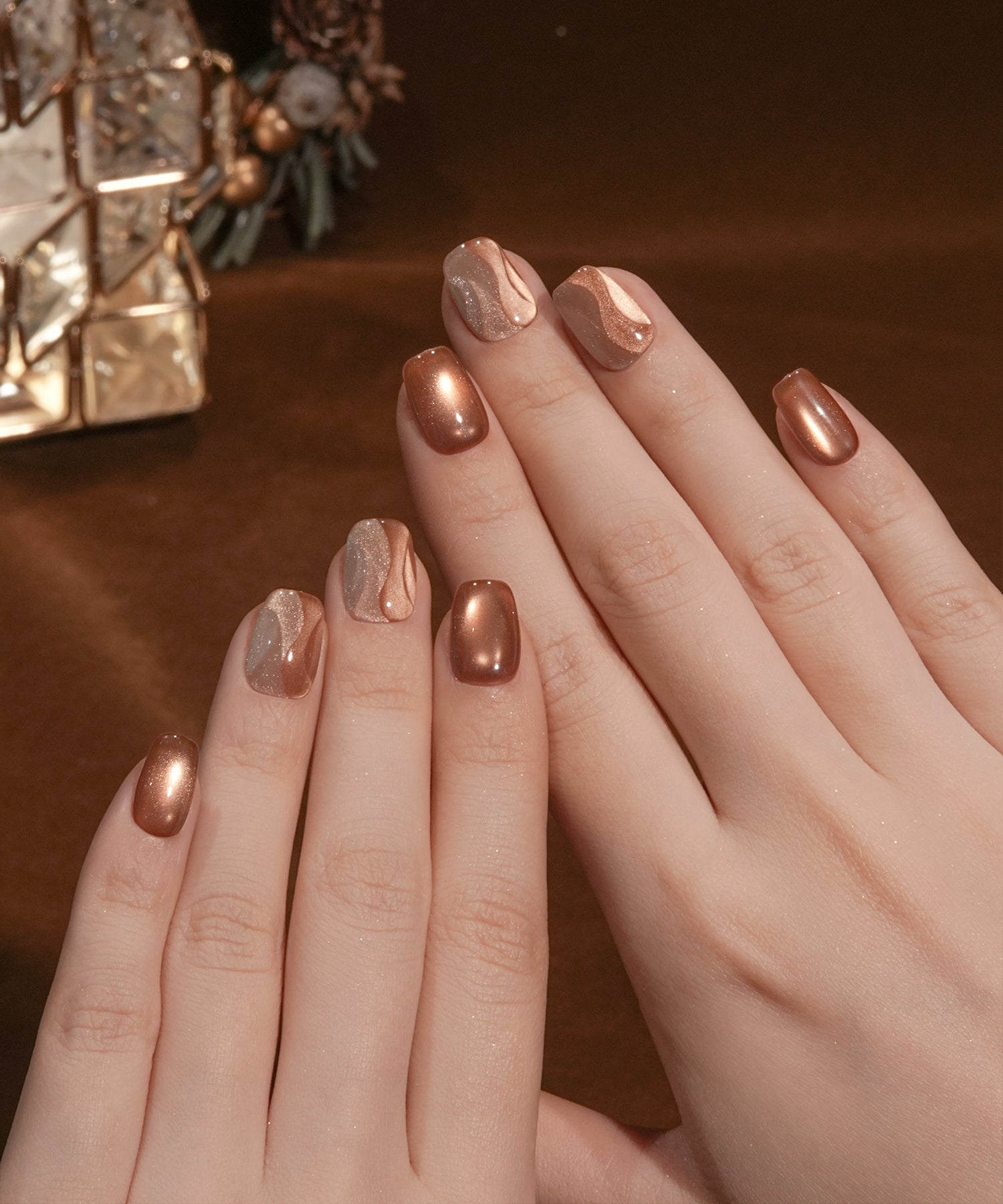 COMING SOON】水光ネイルブラウンマグネットウェーブデザインショート