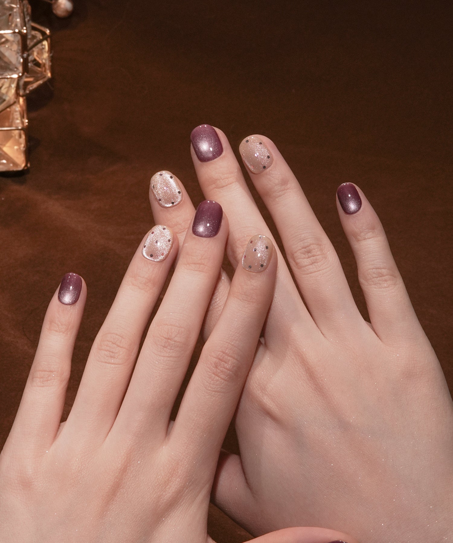 COMING SOON】水光ネイルパープルマグネットドットホロニュアンス