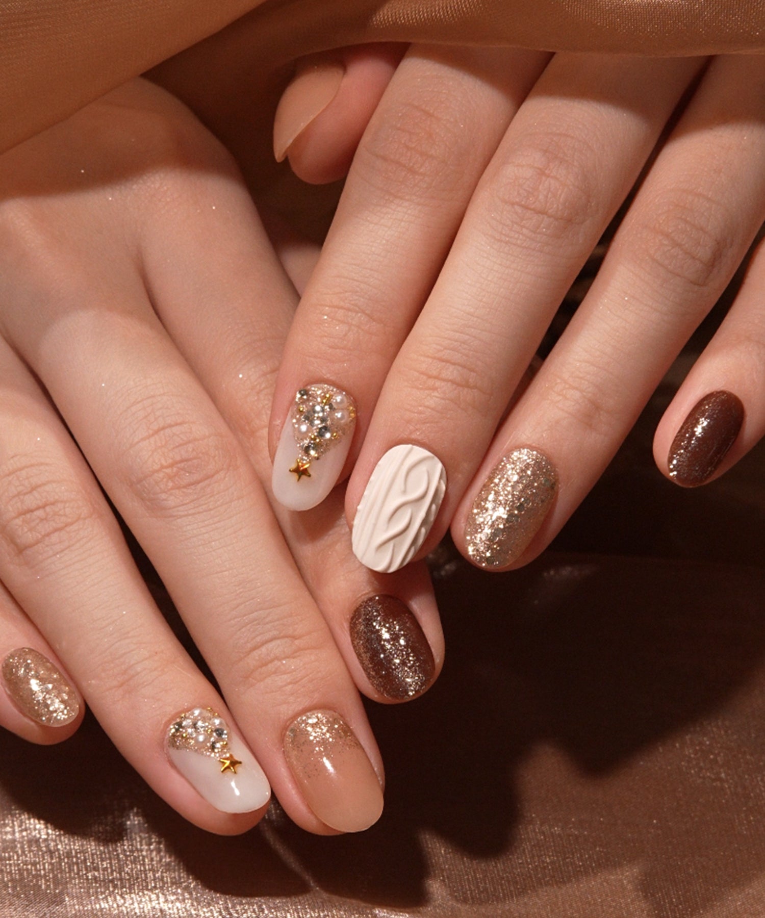 【当日発送】水光ネイルウィンターニットツリーアートグリッタークリスマスオーバルネイルチップ