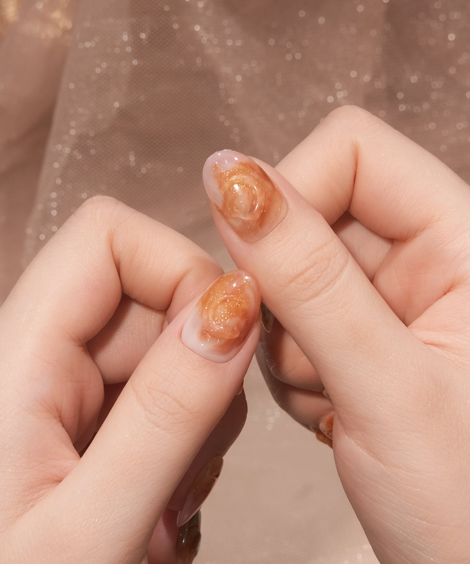【当日発送】水光ネイルアンバーニュアンスゴールドミラーアートシェルオーバルネイルチップ