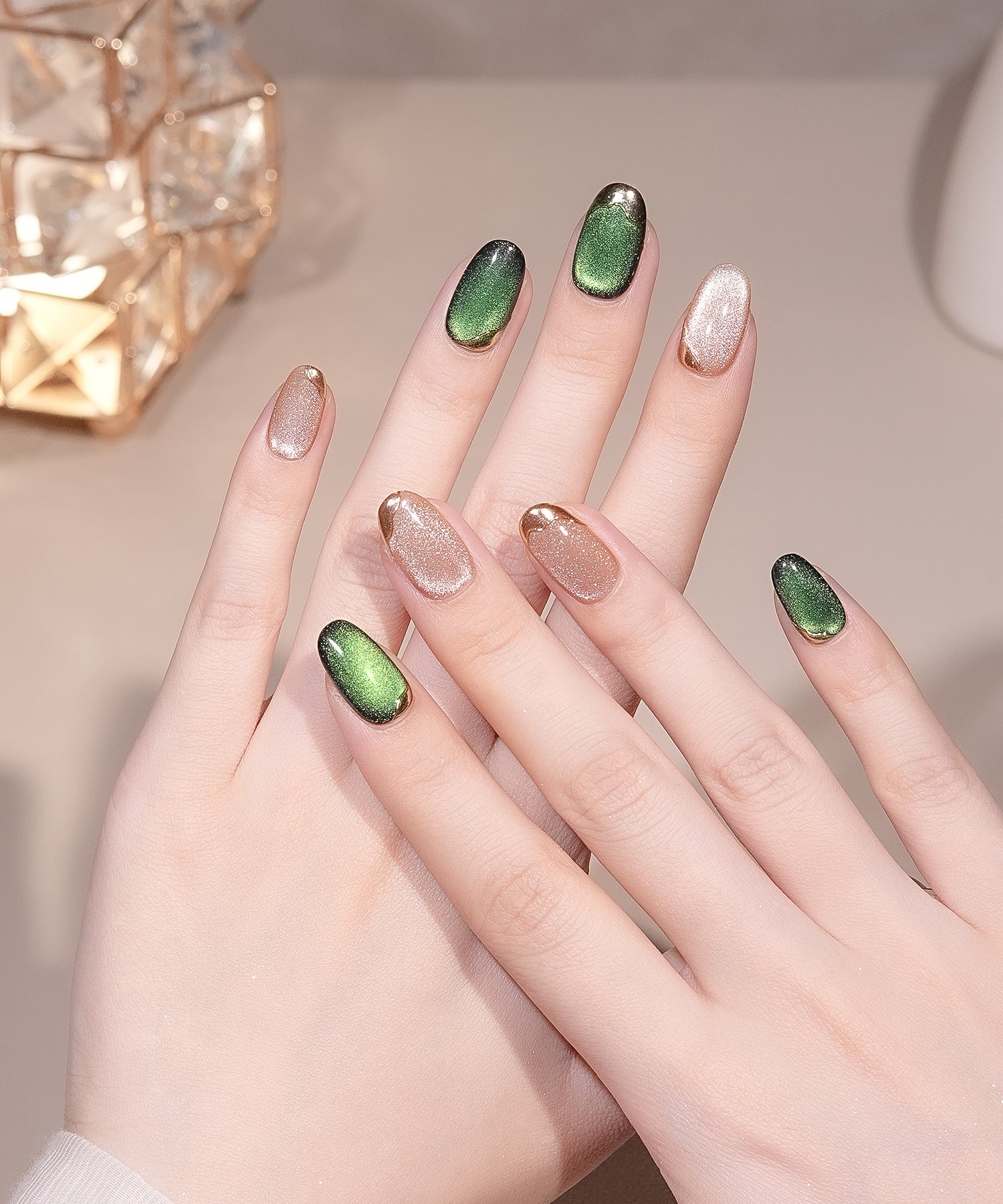 【当日発送】水光ネイルダークグリーンピンクマグネットゴールドミラーオーバルネイルチップ