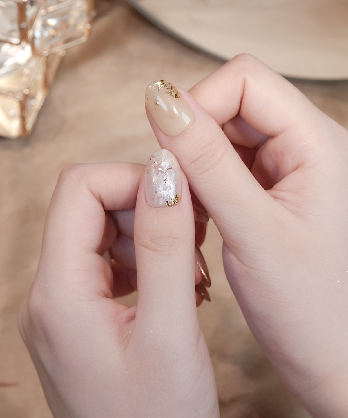 【COMING SOON】水光ネイルピンクマグネットポイントフラワーライクアートゴールドミラーフレンチオーバルネイルチップ