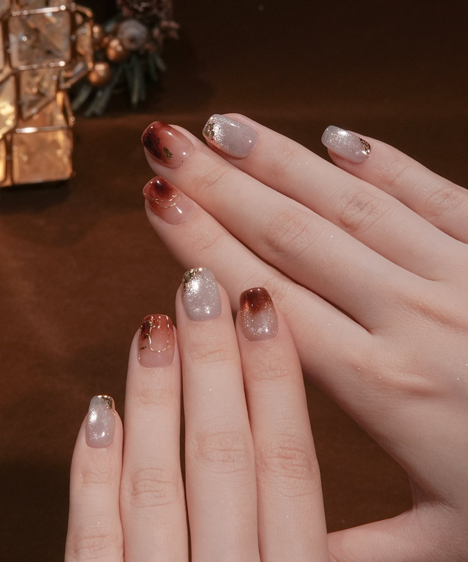 【当日発送】水光ネイルブラウンニュアンスシルバーマグネットホイルスクエアネイルチップ