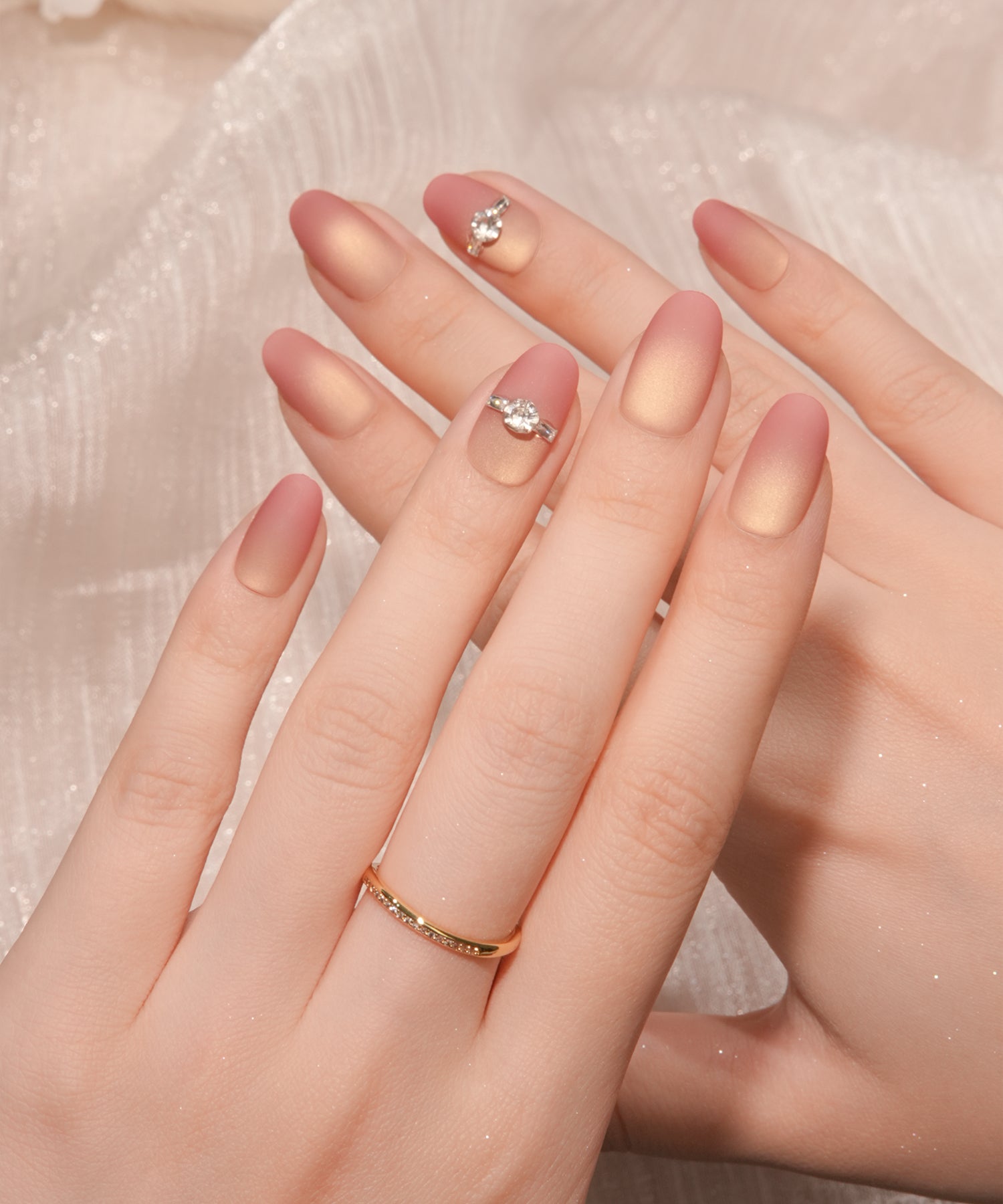 【当日発送】水光ネイルマットピンクグラデーションリングストーンオーバルネイルチップ