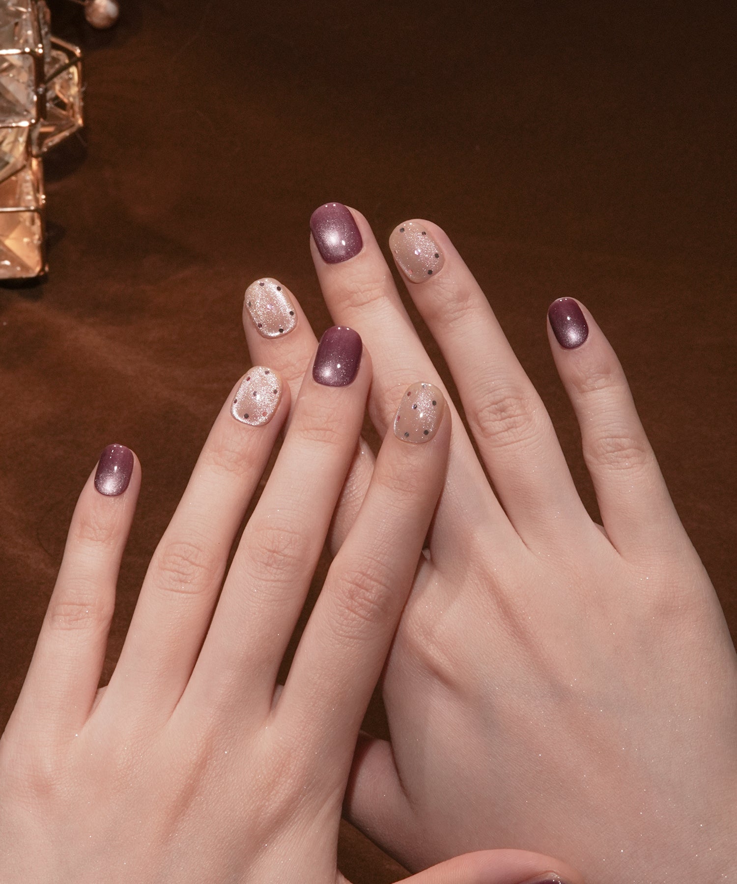 COMING SOON】水光ネイルパープルマグネットドットホロニュアンス