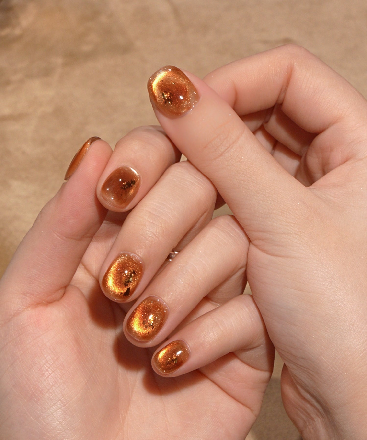 【COMING SOON】水光ネイルブラウンオレンジマグネットニュアンスホイルショートラウンドネイルチップ