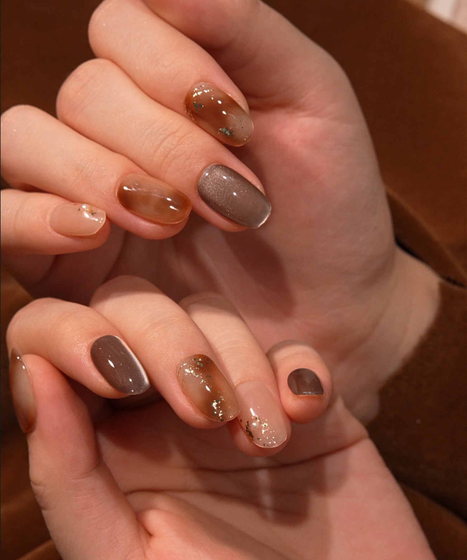 【当日発送】水光ネイルブラウンマグネットニュアンスホイルアートオーバルネイルチップ