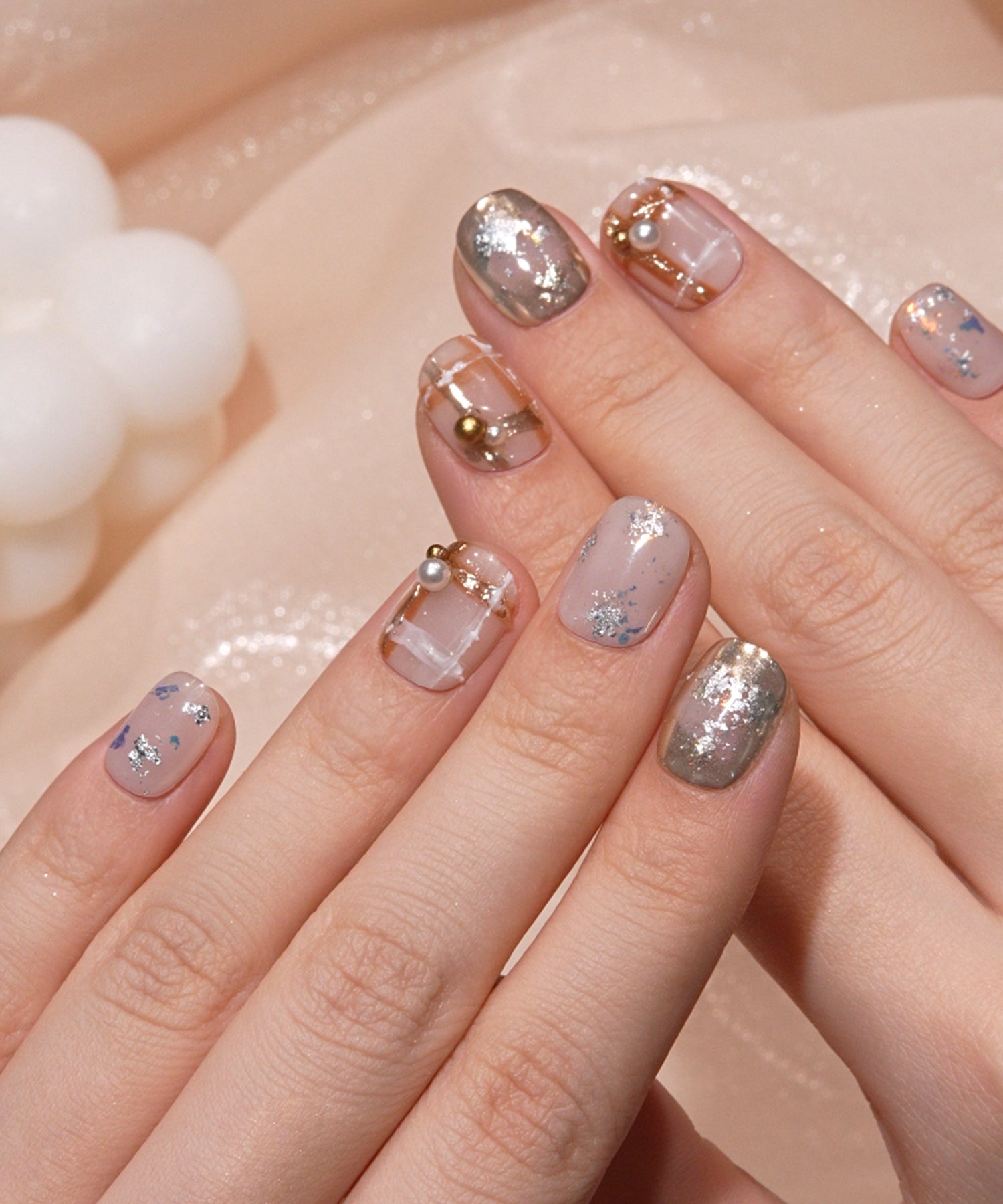 【当日発送】水光ネイルミルキーホワイトチェックミラークリスマスショートスクエアネイルチップ