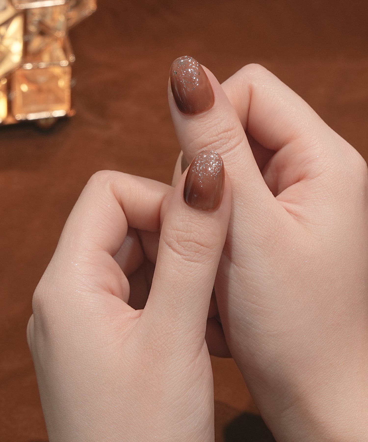 COMING SOON】水光ネイルブラウンニュアンスゴールドミラーライン