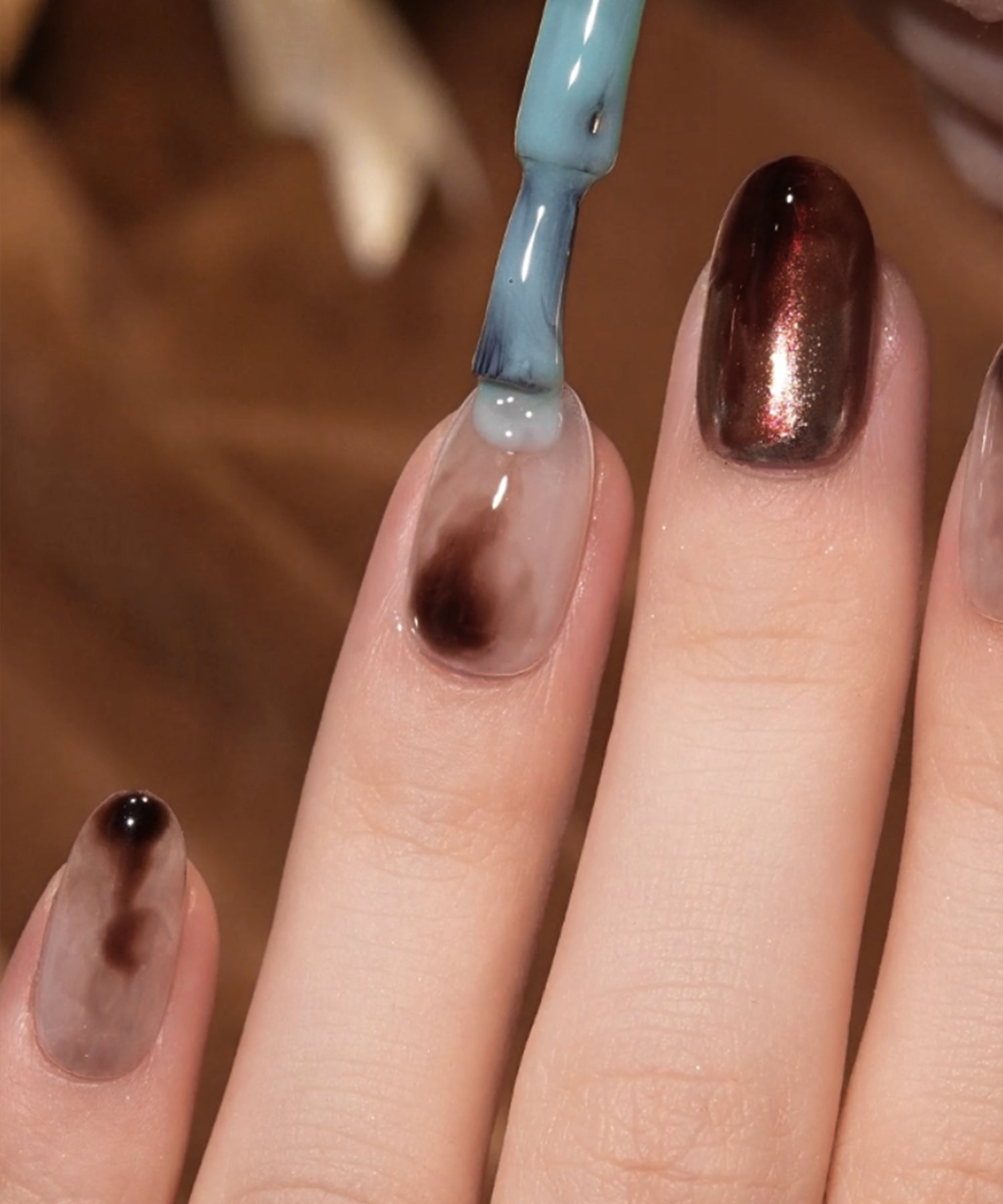 【当日発送】水光ネイルブラウンニュアンスホイルオーバルネイルチップ