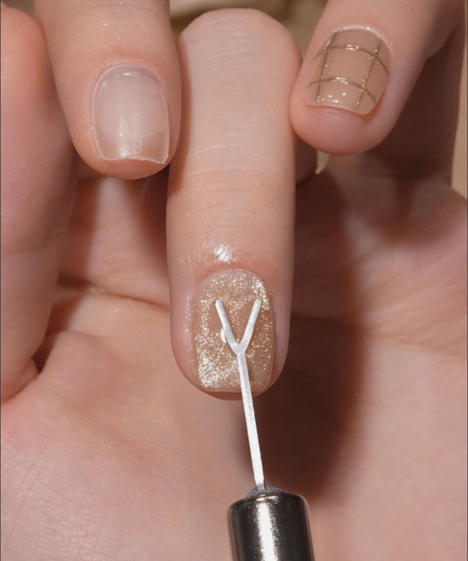 【当日発送】水光ネイルベージュマグネットミラーチェックハートショートスクエアネイルチップ