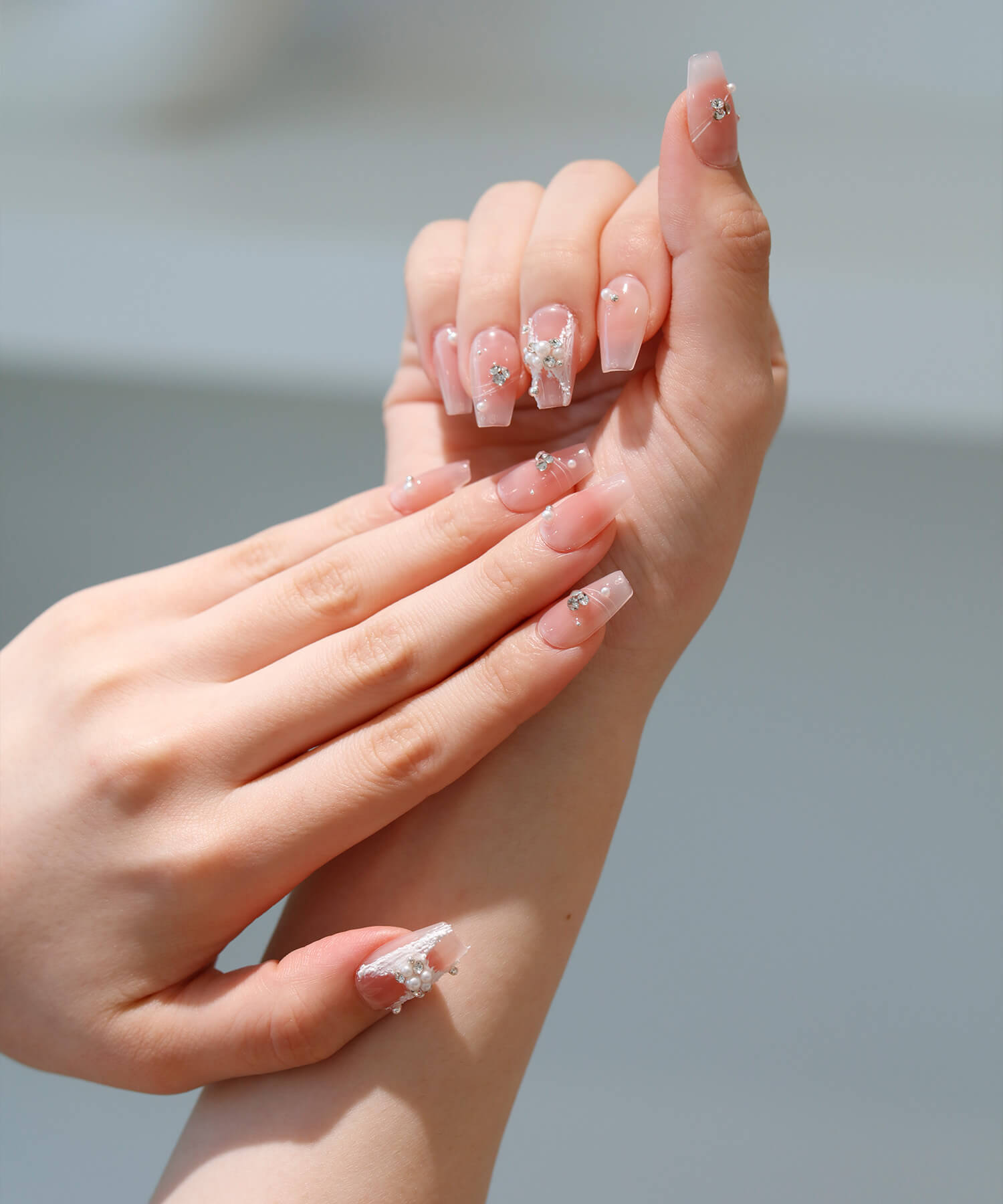 [Same-day shipping] 3D Water Shine Nail Natural Pink Cheek V-Cut Pearl Nail Tip