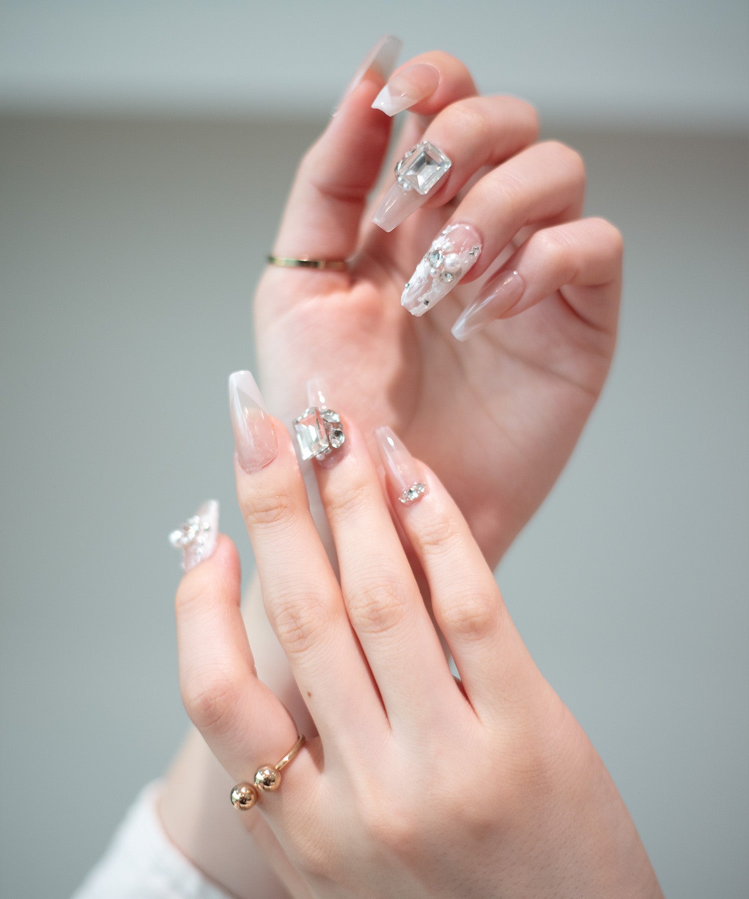 [Same-day shipping] 3D Water Shine Nail Natural Beige V French Silver Beaded Nail Tips